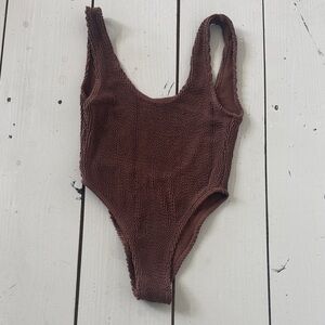 One piece by Local in expresso S